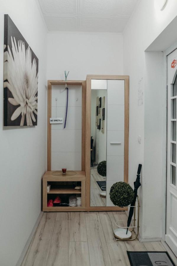 Holy Appartement Ðakovo Buitenkant foto
